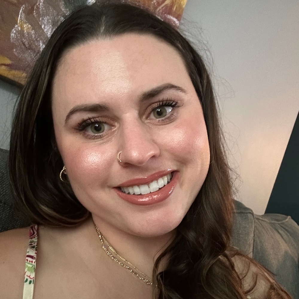Meet your Posher, Chrissy